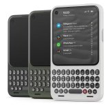 物理QWERTYキーボード搭載スマートフォン「Clicks Communicator」予約受付開始
