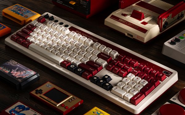 画像1: ファミリーベーシック風ゲーミングキーボード「8BitDo Retro 108 Mechanical Keyboard Fami Edition日本語かなキーボード版」お得価格 (1)